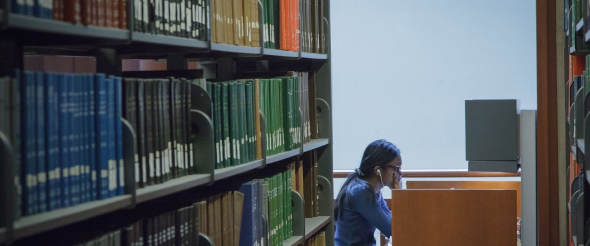 A Comprehensive Guide to Managing Sources and Citations for UK University Dissertations